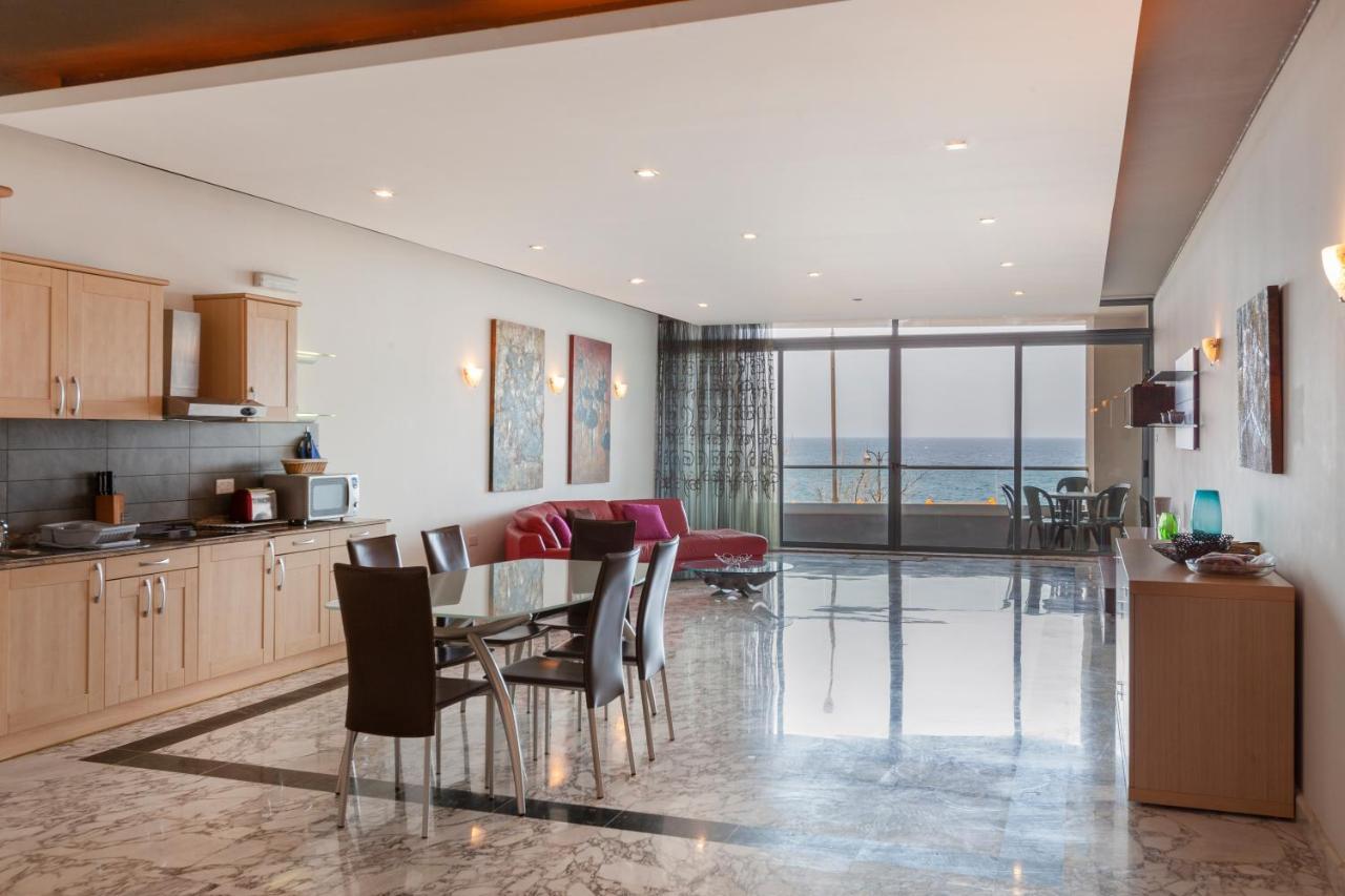 Spacious Seafront Apt With Living, Sofa, Wifi & Ac By 360 Estates Sliema Kültér fotó