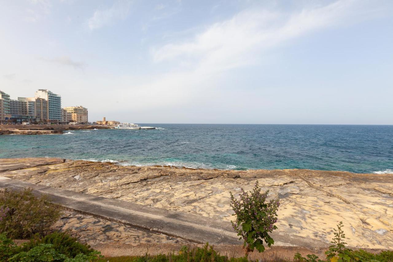 Spacious Seafront Apt With Living, Sofa, Wifi & Ac By 360 Estates Sliema Kültér fotó
