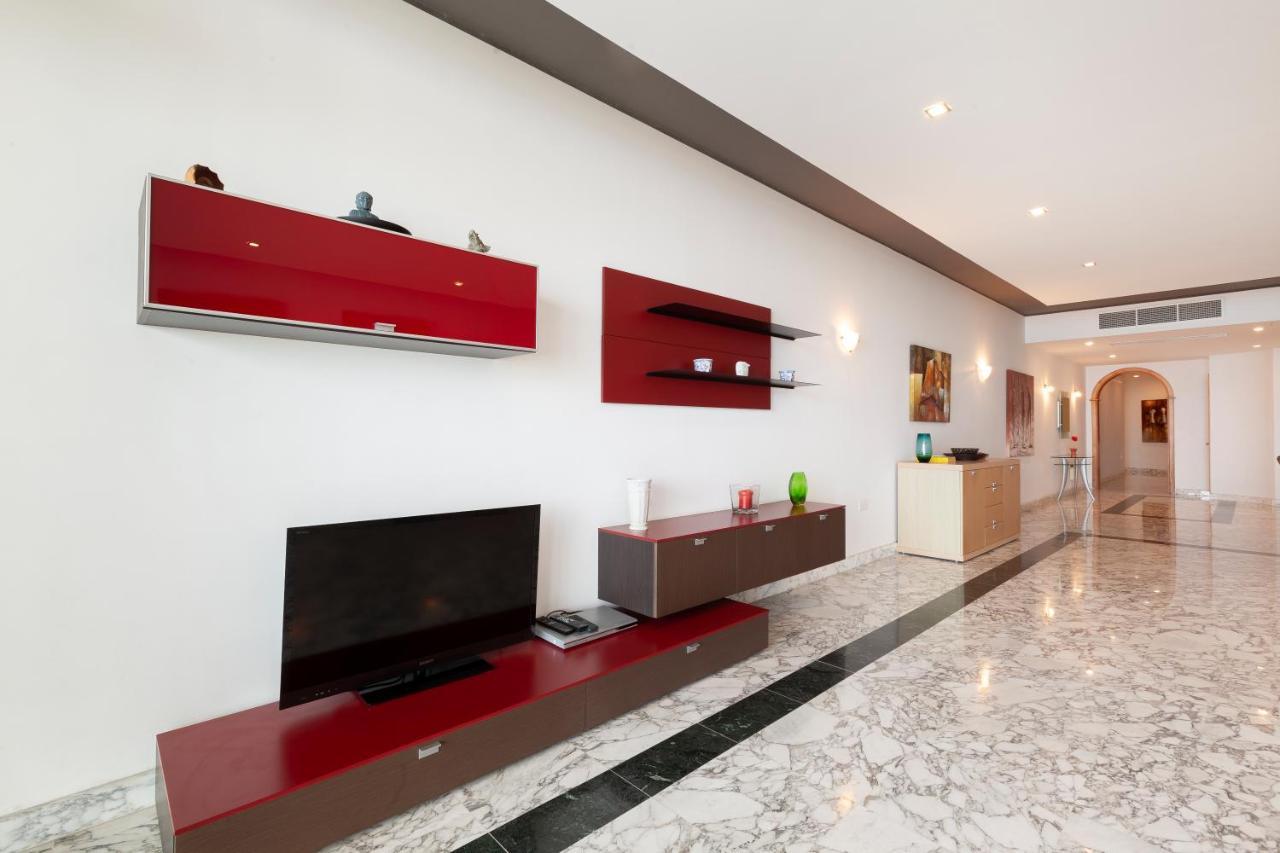 Spacious Seafront Apt With Living, Sofa, Wifi & Ac By 360 Estates Sliema Kültér fotó